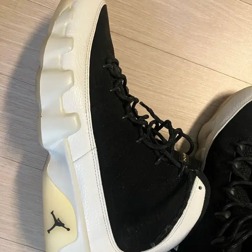 [BUNJANG] Air Jordan 9 Black/White Sneakers (Size 275) / 에어조던 9 검흰 275
