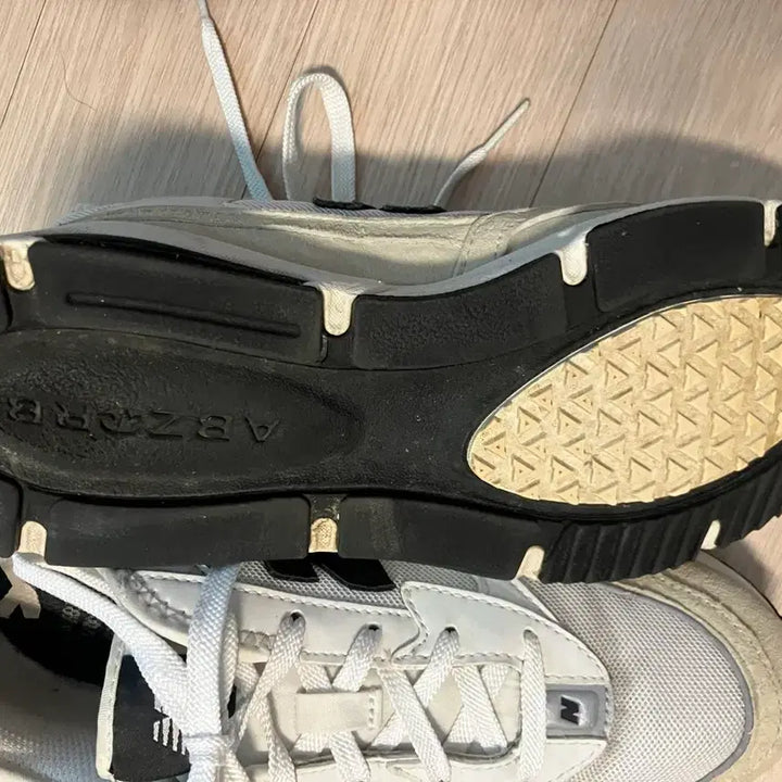 [BUNJANG] New Balance 245 Sneakers US 7 / 뉴발란스 245 us7