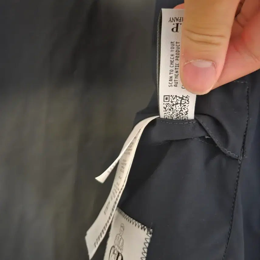 [SOLD OUT] c.p 컴퍼니 바람막이 52 (xl)사이즈 새상품