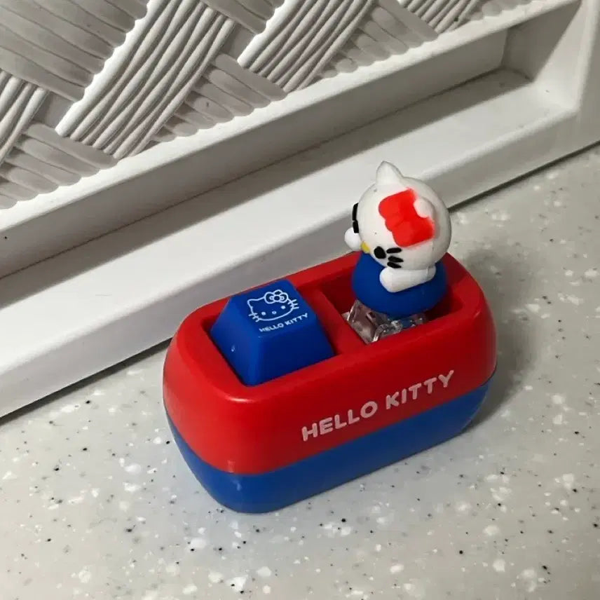 [BUNJANG] Kitty Car Keycap Clicker Keychain / 키티 자동차 키캡 클리커 키링