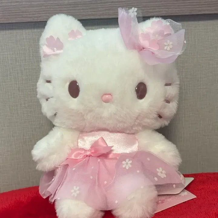 [BUNJANG] Sanrio Hello Kitty Sakura Plush Doll / 산리오 벚꽃 사쿠라 키티 헬로키티 누이구루미 인형