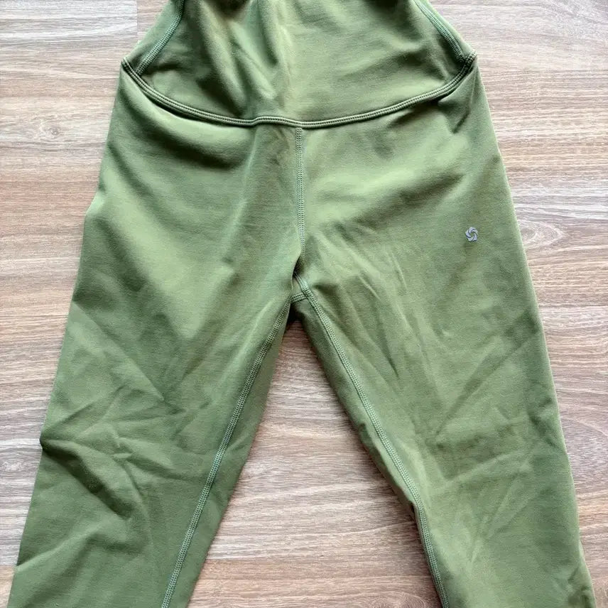 [BUNJANG] Mulawear High-Waisted Leggings Olive / 뮬라웨어 레깅스 올리브 필라테스 요가
