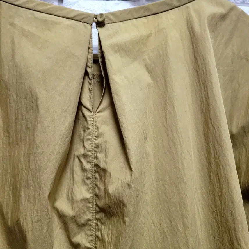 [BUNJANG] Izzatbaba Loose Fit Shirt / 아이잗바바 면바스락 루즈핏 셔츠