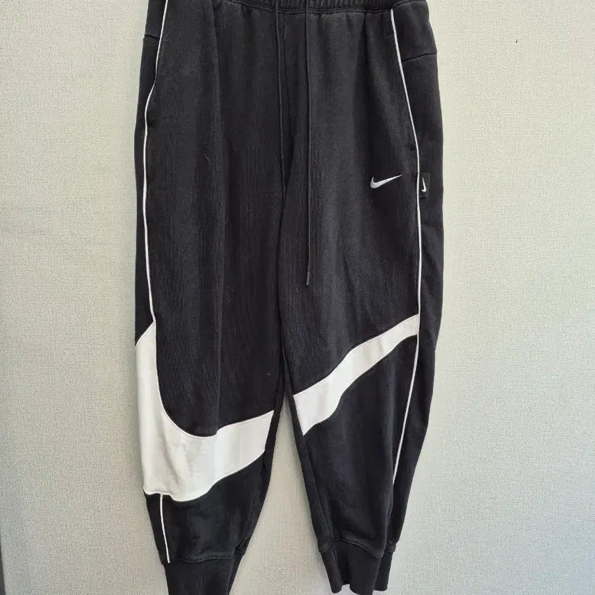 [BUNJANG] Nike Swoosh Training Pants Black / 나이키 스우시 트레이닝  바지 블랙