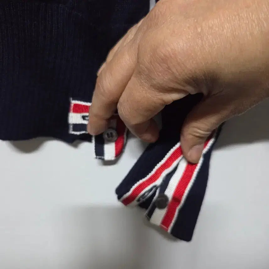 [SOLD OUT] (1) 95 톰브라운 네이비 가디건 삼선 완장