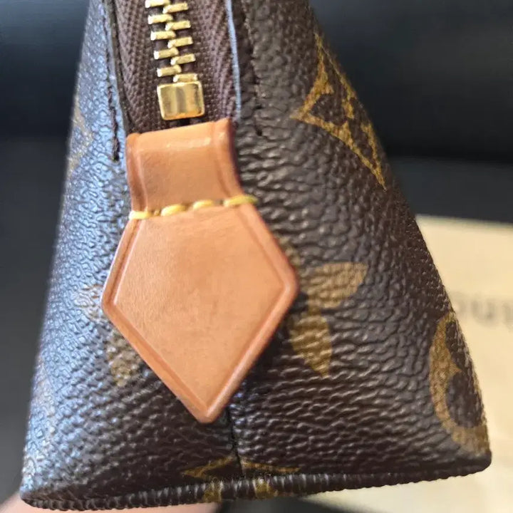 [SOLD OUT] 루이비통 모노그램 파우치 브라운