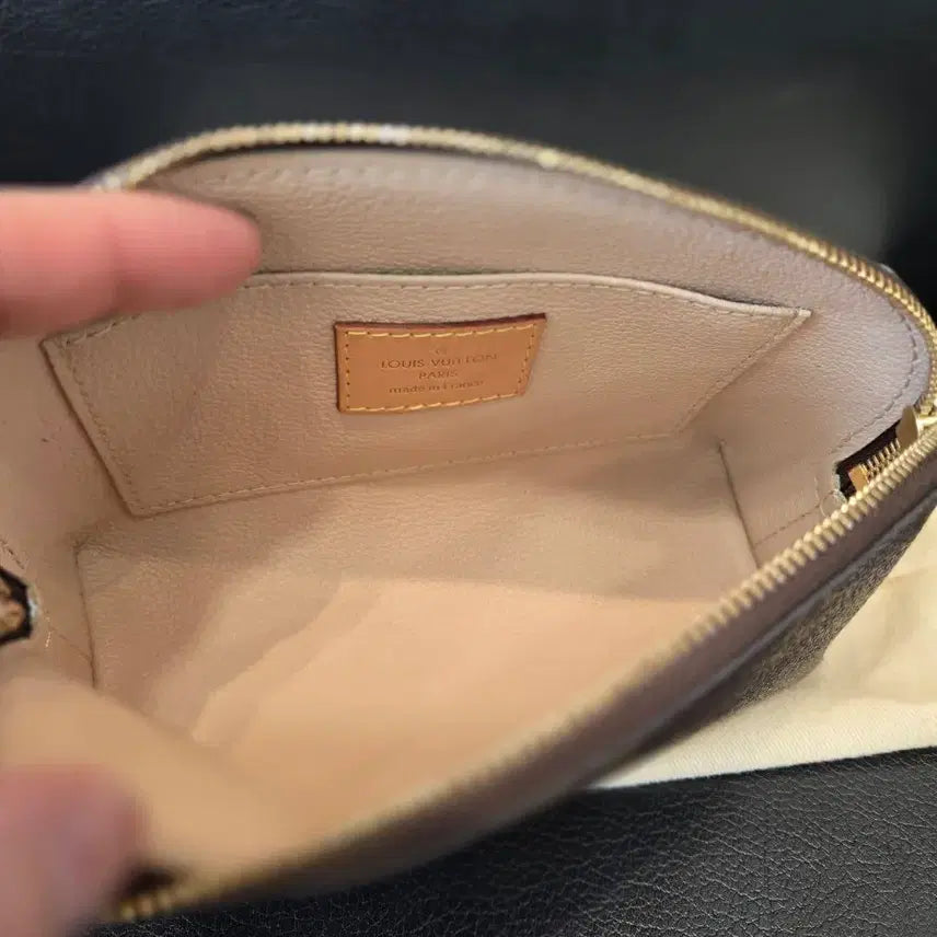 [SOLD OUT] 루이비통 모노그램 파우치 브라운