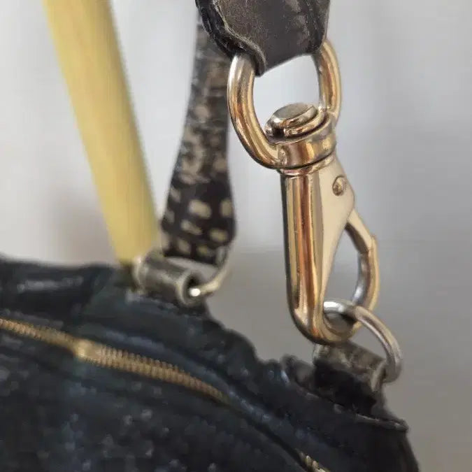 [BUNJANG] Givenchy Pandora Bag Black Wrinkled Leather Gold Hardware / 지방시 판도라백 블랙 링클 금장
