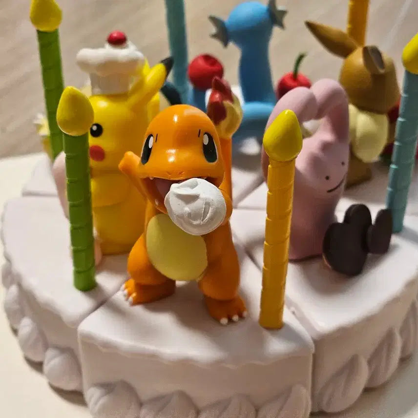 [BUNJANG] CGV Pokemon Cake Figure / cgv 포켓몬스터 케이크 피규어