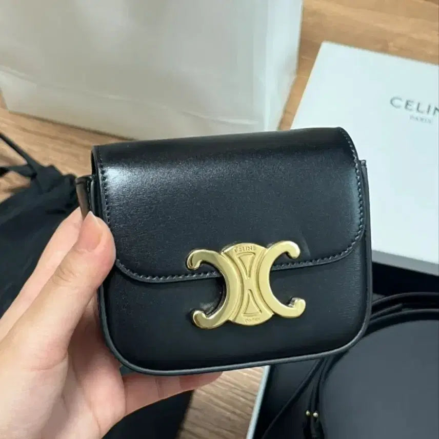 [SOLD OUT] 셀린느 트리옹프 미니백