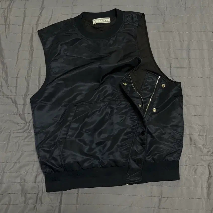 [BUNJANG] Jensai Asymmetrical Vest / 젠사이 언발란스 베스트