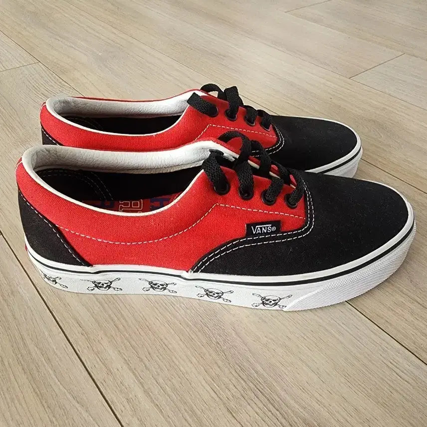 [BUNJANG] Vans Era Black/Red Sneakers / [판매] 반스 에라(ERA) 블랙/레드 235mm