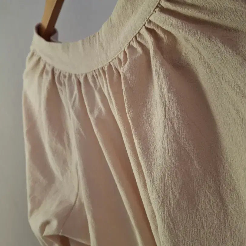 [BUNJANG] Cozy Beige Dress (Size M) / 베이지색 COZY한 원피스(M사이즈)