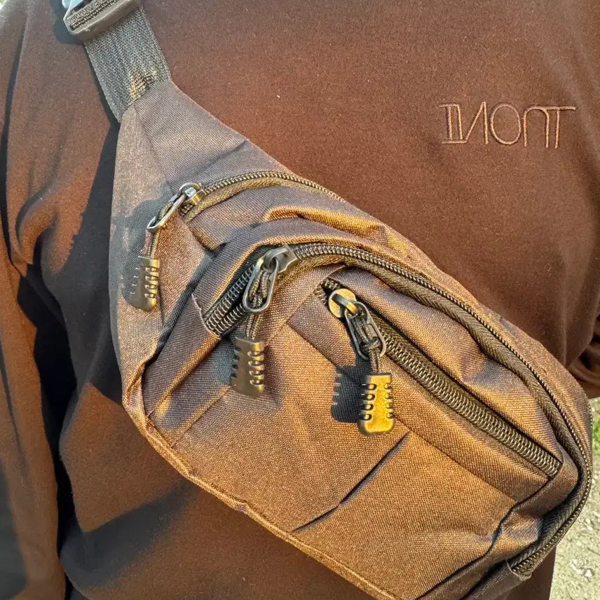 [BUNJANG] Black Sling Bag / 블랙힙색 한쪽으로메는가방 어깨가방 다용도가방 슬링백