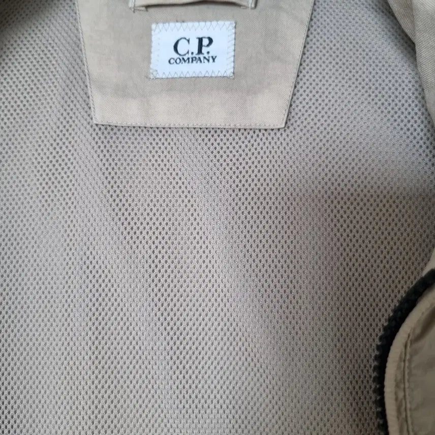[BUNJANG] CP Company Nylon Packable Hooded Windbreaker Jacket / 백화점판 cp컴퍼니 나일론 후드수납 바람막이 자켓 100사이즈 시피컴퍼니