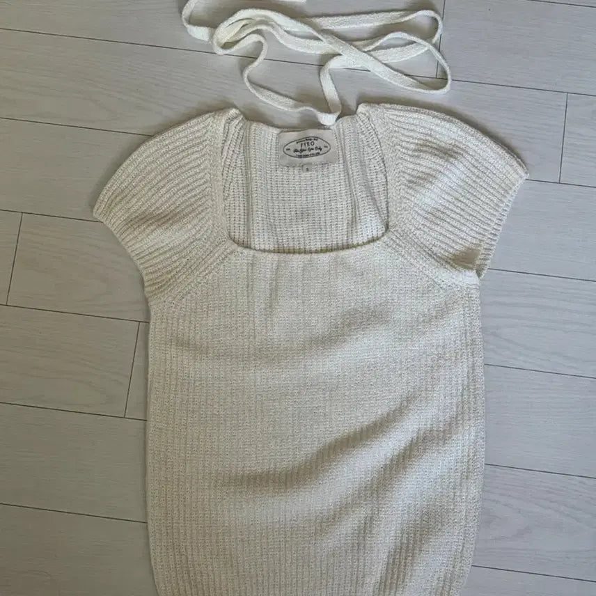 [BUNJANG] FYEO Muffler Short Sleeve Knit / 포유온 FYEO 머플러 반팔 니트