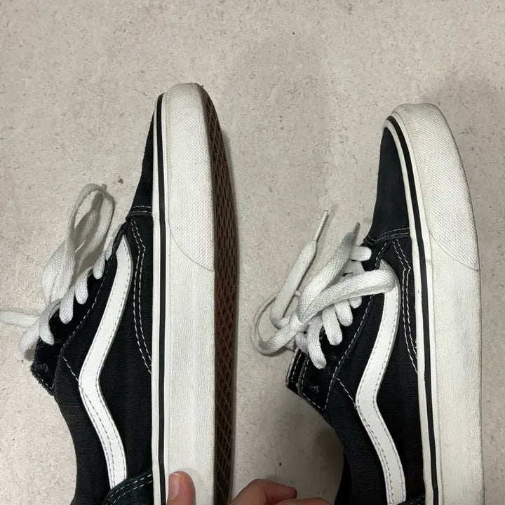 [BUNJANG] Vans Old Skool Sneakers / 반스 올드스쿨 220