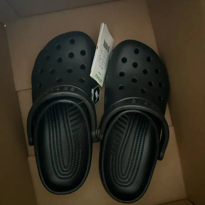 [SOLD OUT] 크록스 클래식 클로그 블랙 240 새상품