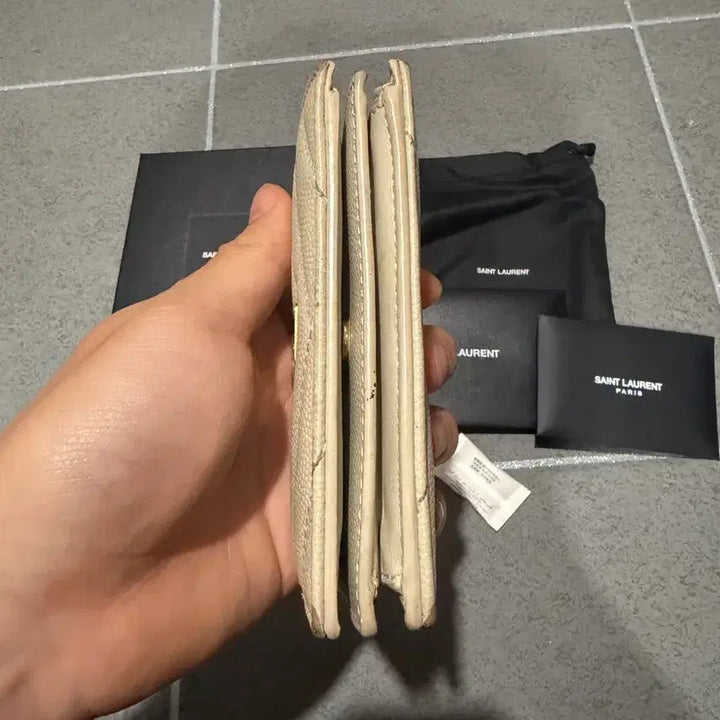 [BUNJANG] Yves Saint Laurent Bifold Wallet / 입생로랑 반지갑