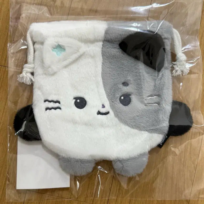 [SOLD OUT] 엑스디너리히어로즈 엑디즈 팬미팅 엠디 스트링 파우치 정수 냥듀