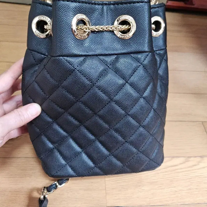 [BUNJANG] Quilted Chain Shoulder Bag / 복조리 퀼팅 체인 숄더백
