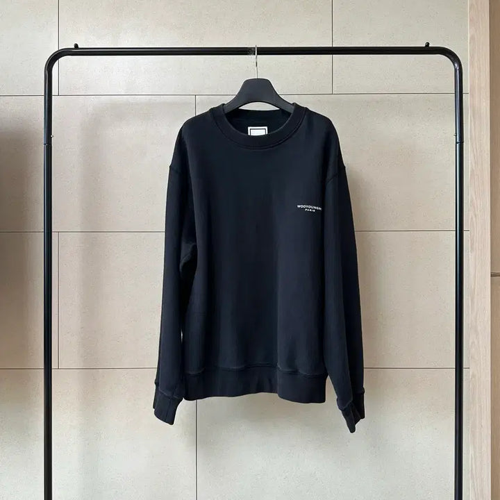 [SOLD OUT] 우영미 패치 로고 맨투맨