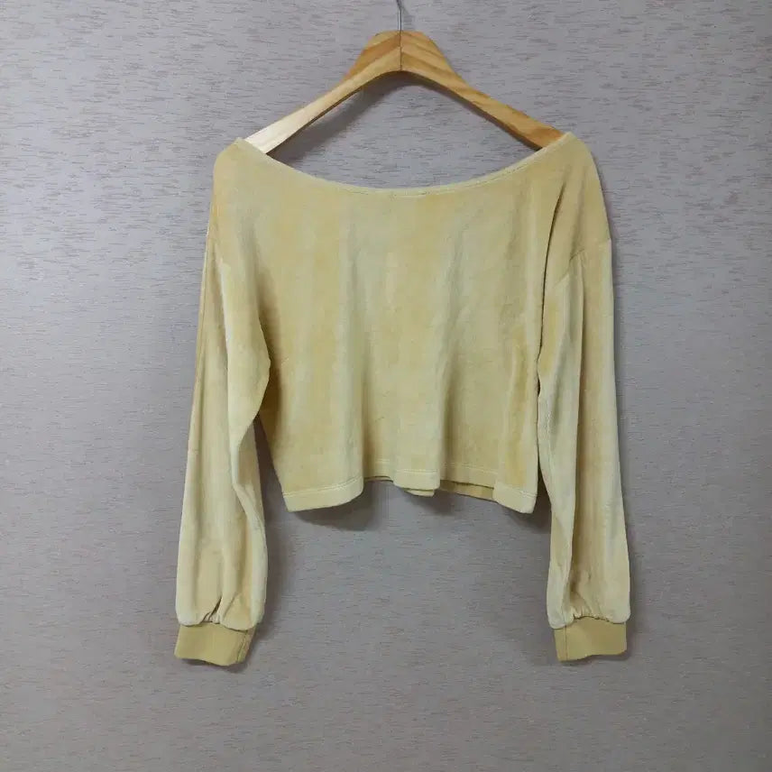 [SOLD OUT] B4-18/아디다스 오프숄더 숏 티셔츠 여성