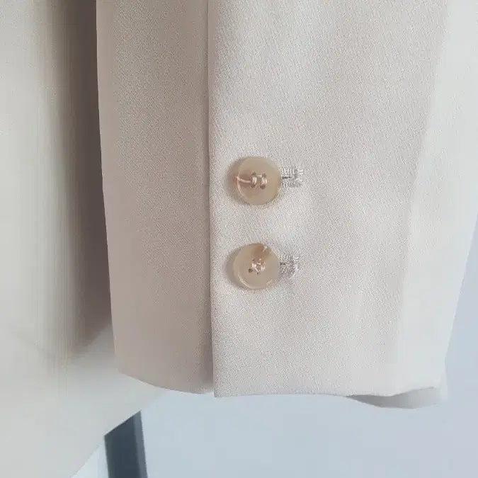 [SOLD OUT] CONTE DE JOY 베이지색 여성 자켓