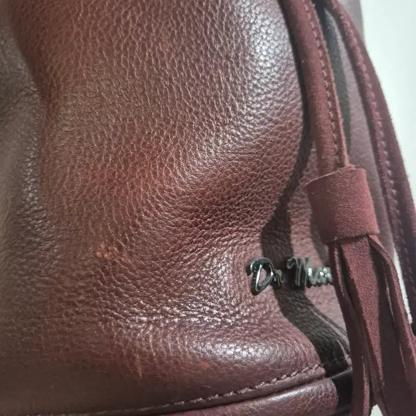 [BUNJANG] Dr. Martens Bucket Bag Leather Shoulder Bag / 닥터마틴 버킷백 가죽 숄더백 버건디