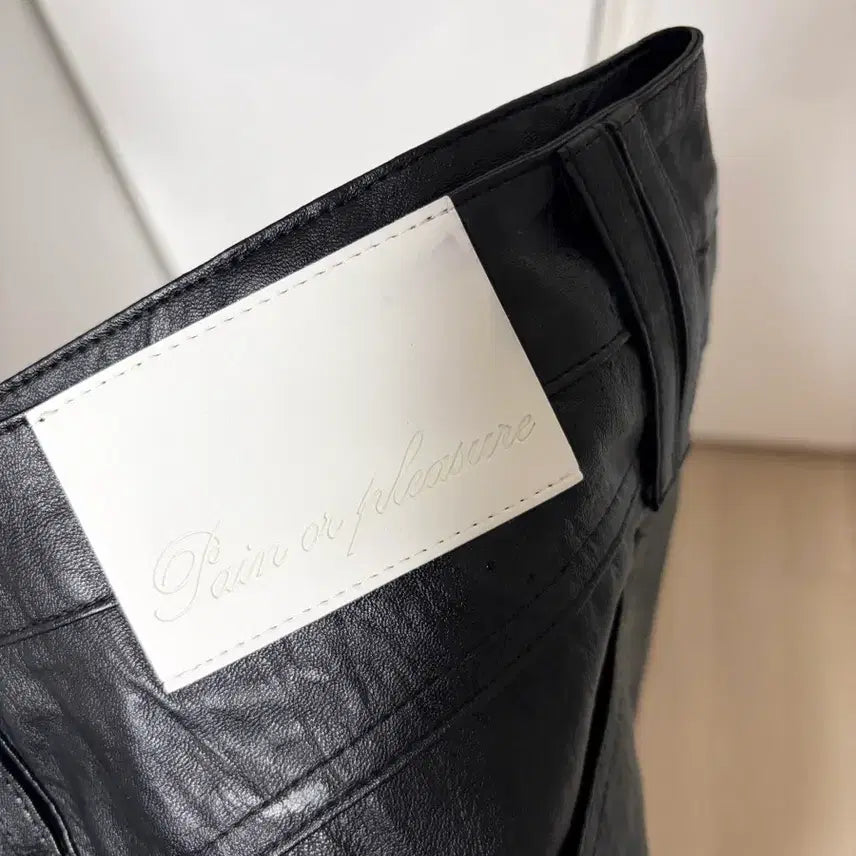 [BUNJANG] People Leather Mini Skirt / 페오플 레더 미니스커트
