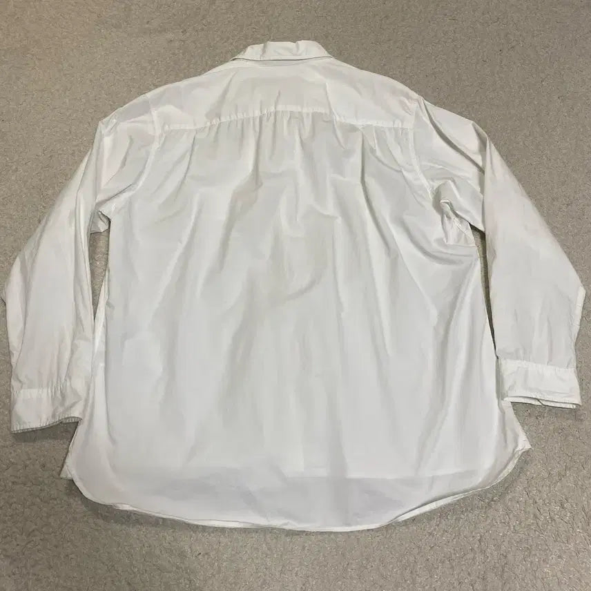 [SOLD OUT] 키르시 체리 자수 셔츠 화이트 오버핏 2