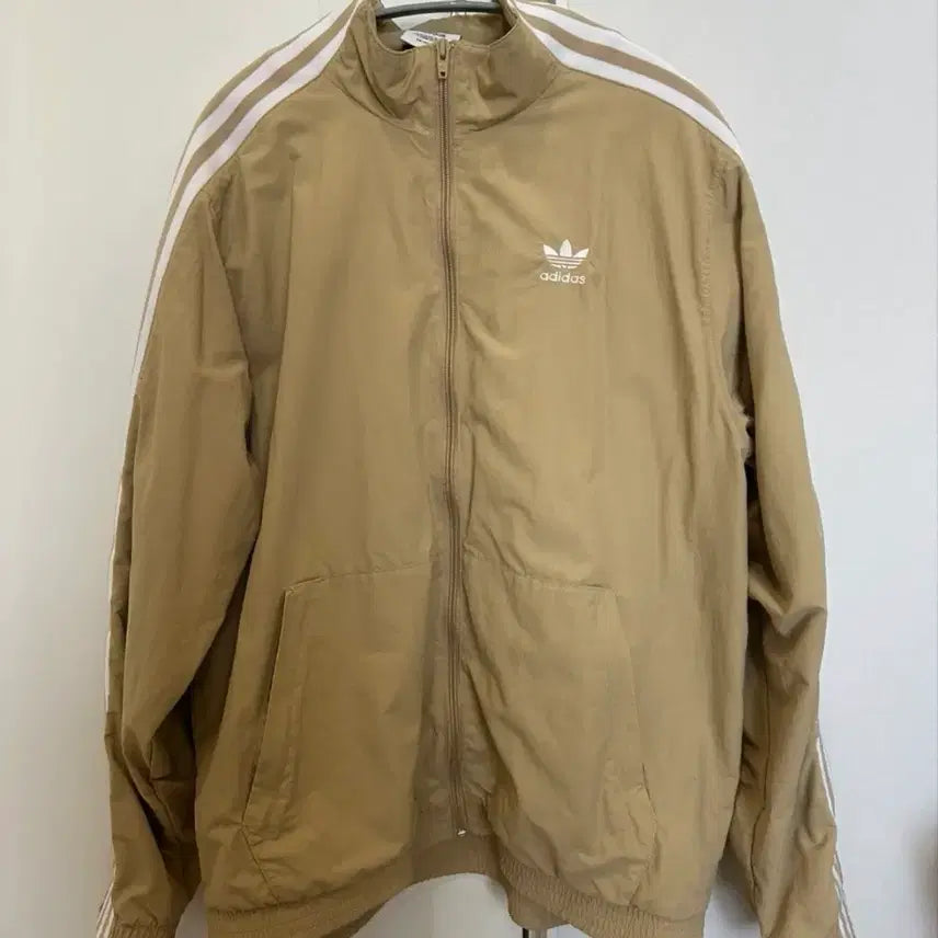 [SOLD OUT] 아디다스 배이지 바람막이