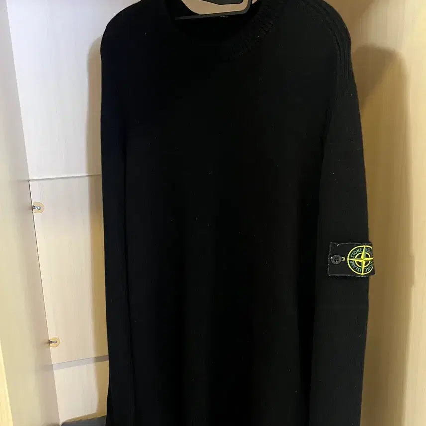 [SOLD OUT] 스톤아일랜드 블랙 니트