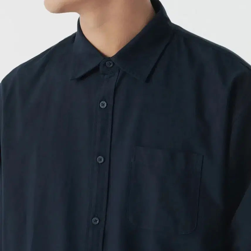 [SOLD OUT] 무탠다드 릴렉스 핏 옥스포드 셔츠 [네이비] M 사이즈