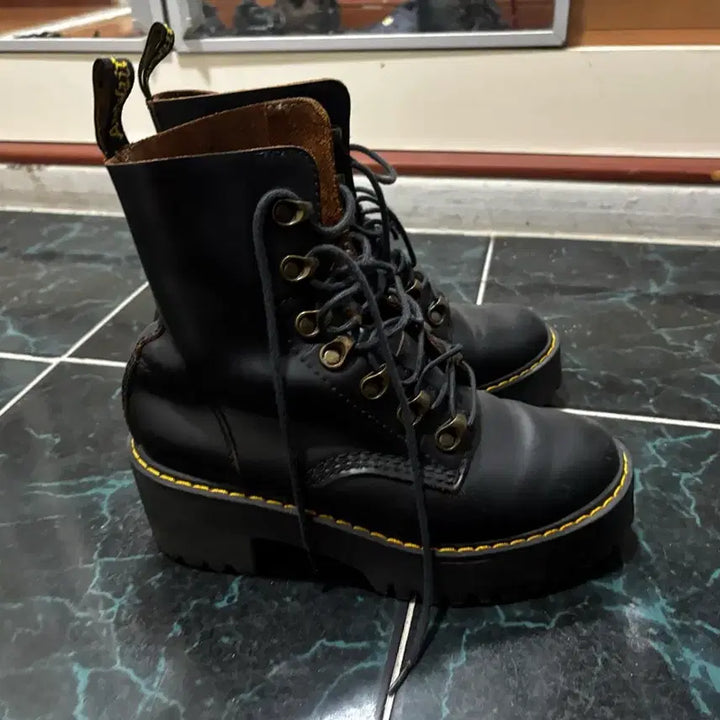 [BUNJANG] Dr. Martens Black Walker Boots / 닥터마틴 블랙 워커 부츠