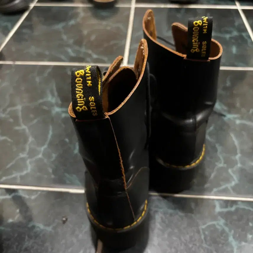 [BUNJANG] Dr. Martens Black Walker Boots / 닥터마틴 블랙 워커 부츠