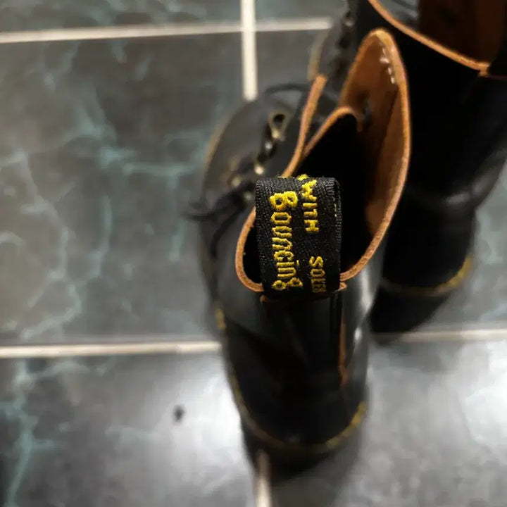 [BUNJANG] Dr. Martens Black Walker Boots / 닥터마틴 블랙 워커 부츠