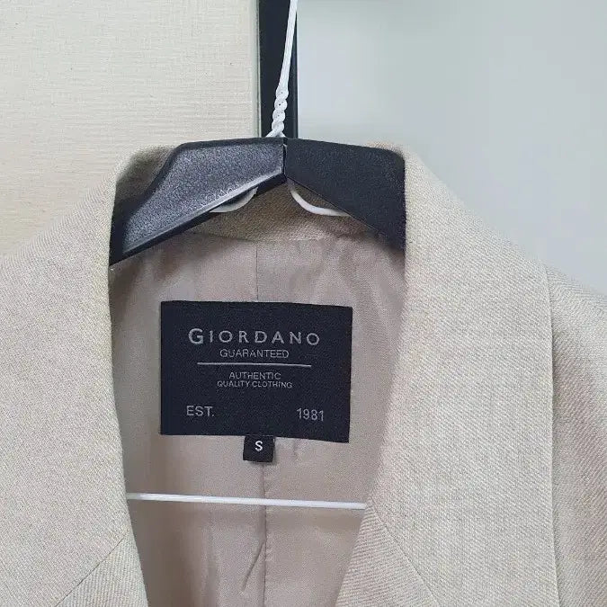 [SOLD OUT] 지오다노 린넨 블레이저 베이지