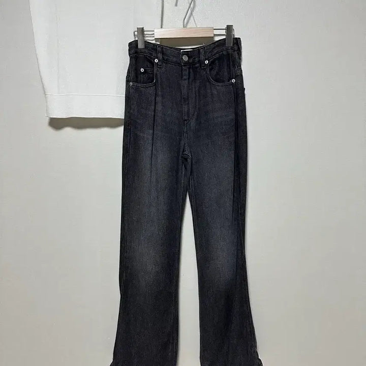 [BUNJANG] Isabel Marant 23 Black Denim Bell Bottom Pants / 이자벨마랑23 흑청 벨보텀 데님 팬츠