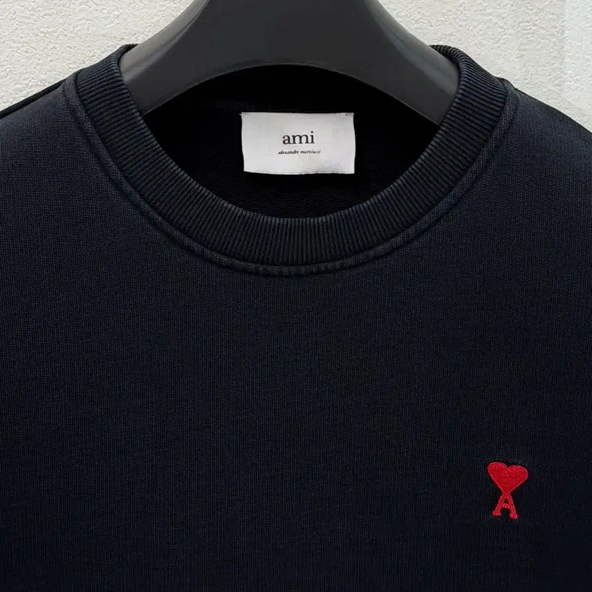 [BUNJANG] AMI Small Heart Sweatshirt Black XL / 아미 스몰하트 맨투맨 블랙 XL