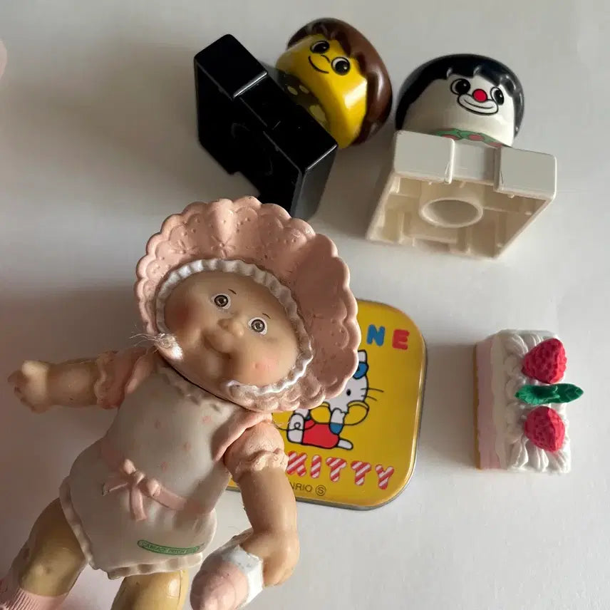 [BUNJANG] 1984s Beige Bonnet Cabbage Patch Kid Figure / 1984s/레어한 베이지컬러 보넷 양배추피규어(rare)