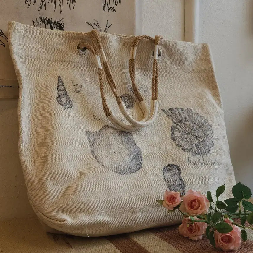 [BUNJANG] Hand-Drawn Shell Tote Bag / 핸드 드로잉 캔버스 토트백 빈티지 더플백 리메이크 화이트 쉘