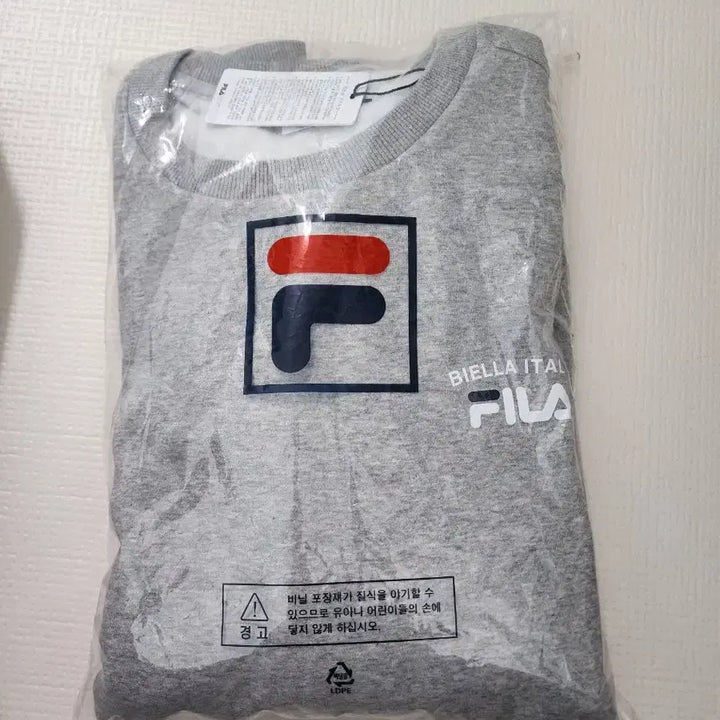 [SOLD OUT] (남성)휠라 회색 약기모 맨투맨티 95 택있는새상품