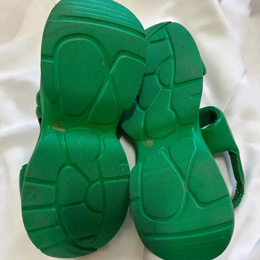 [BUNJANG] Escargot Green Bending Sandals (Size 230) / 에스까르고 그린 밴딩 샌들 230