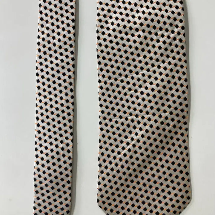 [BUNJANG] Hugo Boss Necktie / 휴고보스 넥타이