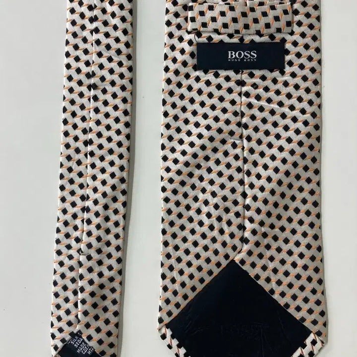 [BUNJANG] Hugo Boss Necktie / 휴고보스 넥타이