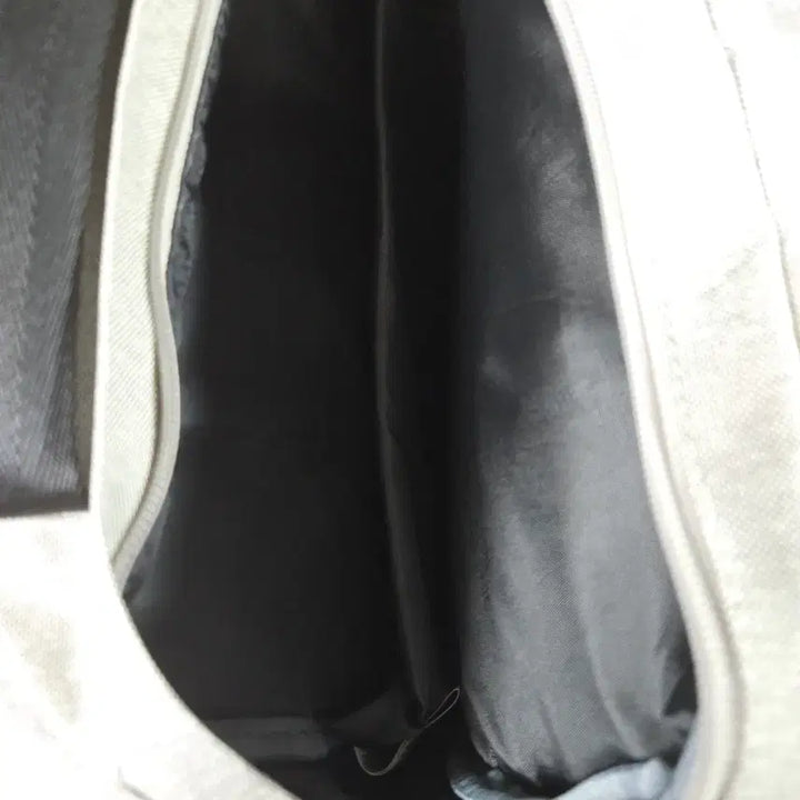 [BUNJANG] National Geographic Backpack Gray Backpack / 내셔널지오그래픽 백팩 그레이 배낭