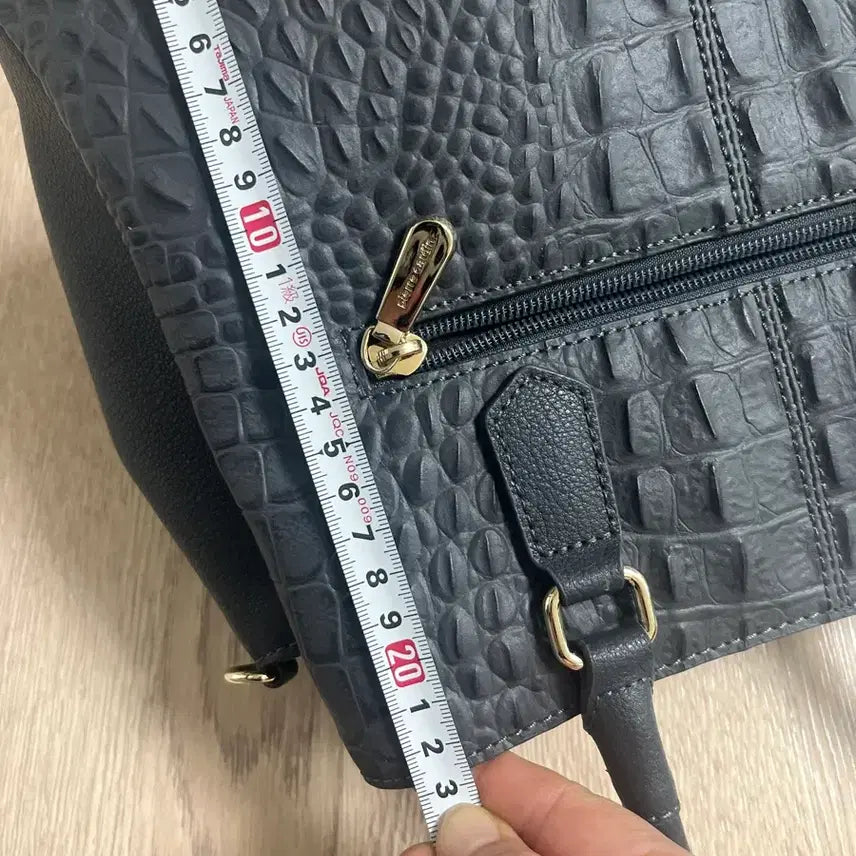 [BUNJANG] Pierre Cardin Leather Handbag / 피에르가르뎅 가방 소가죽