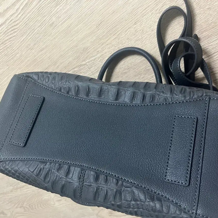 [BUNJANG] Pierre Cardin Leather Handbag / 피에르가르뎅 가방 소가죽
