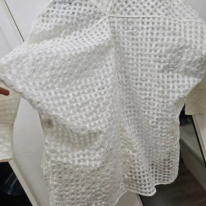 [BUNJANG] Time White Check Blouse / 타임 블라우스